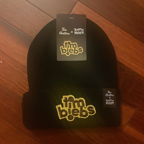 𝅺NWT LIMITED EDITION Justin Bieber x Tim Hortons Hat Beanie Toque - Picture 3 of 3